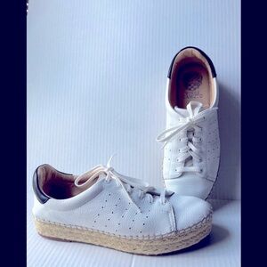 Vince Camuto Jenni white leather sneakers